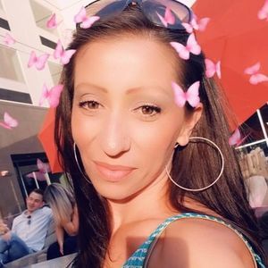 Meet your Posher, Maya